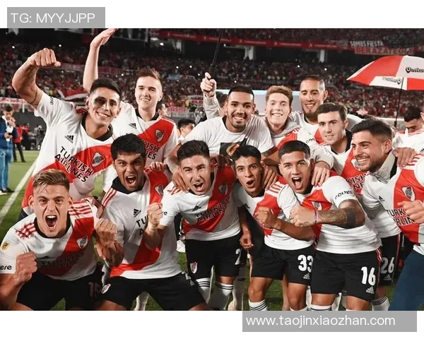 足球场上的传奇人物与他们的梦想之旅